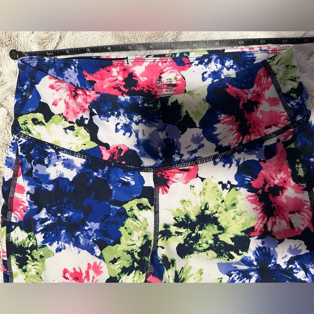 GAP Floral GapFit gFast legging capris - Picture 3 of 13